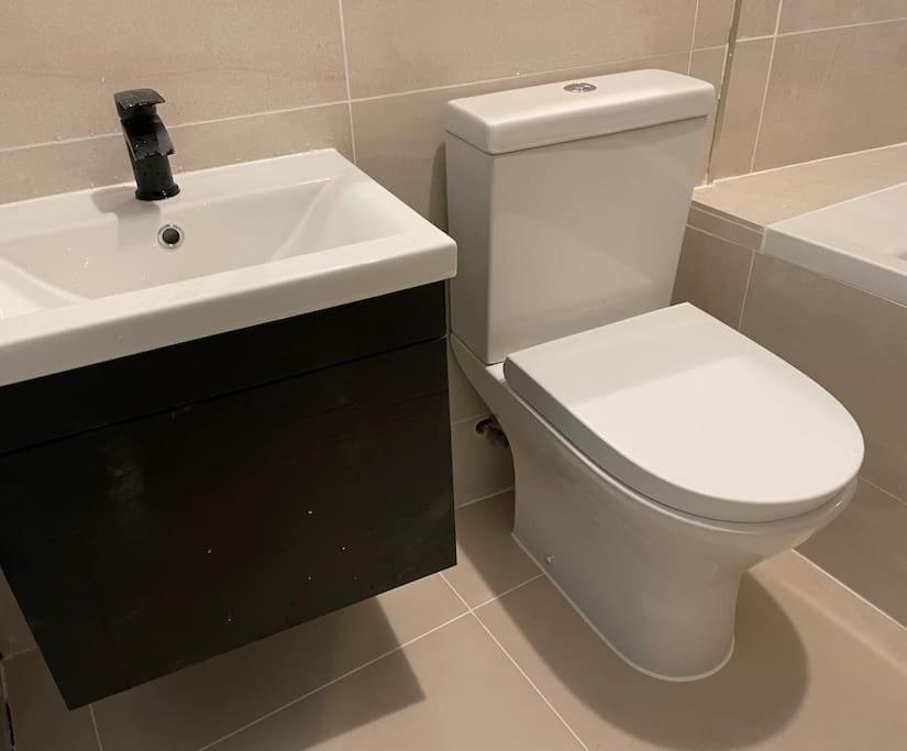 2 Bedroom Central London Apartment Modern And Stylish エクステリア 写真